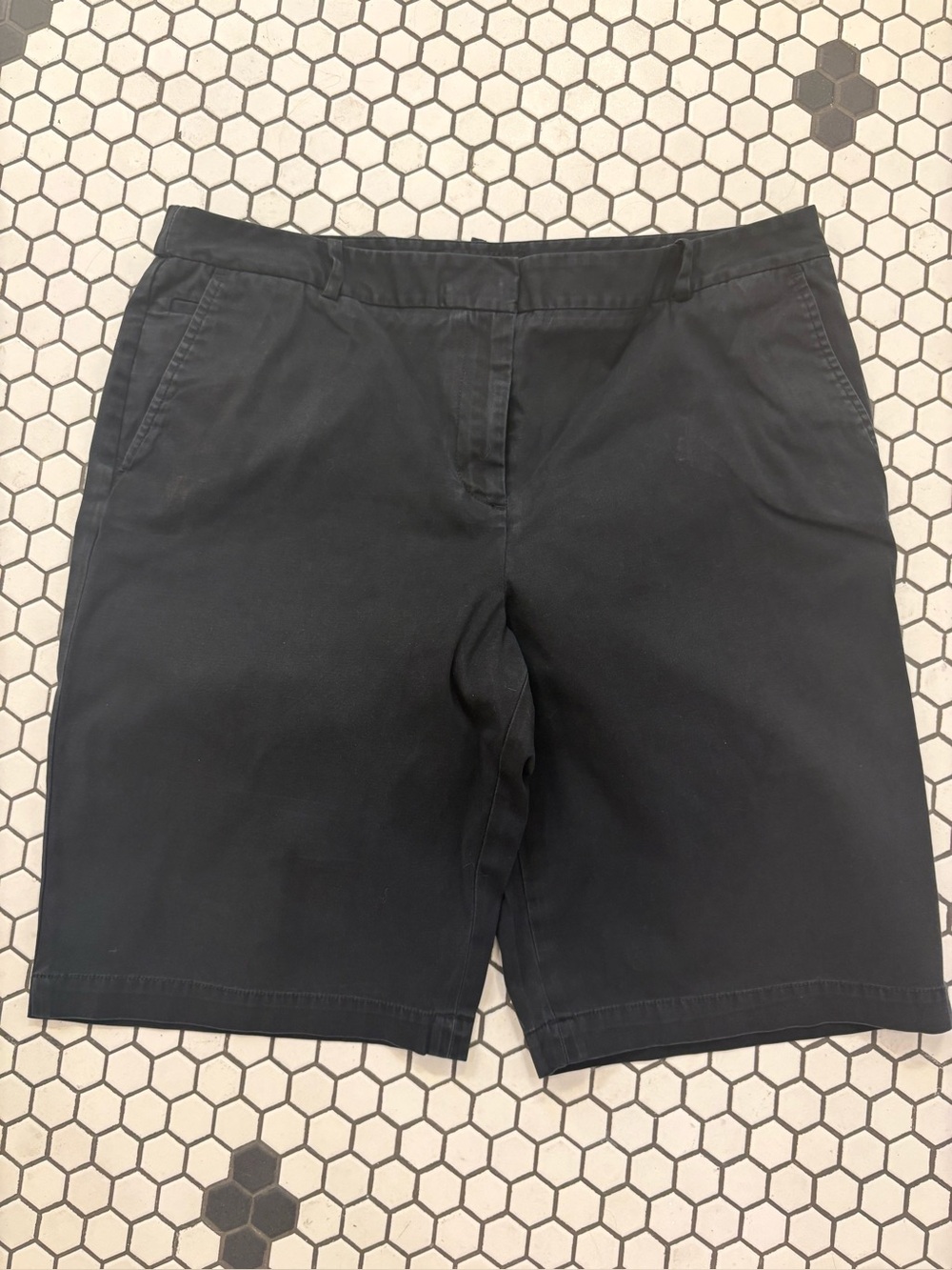 Talbots Navy Blue Chino Shorts Women’s Size 12 Classic Cotton 10” Inseam
